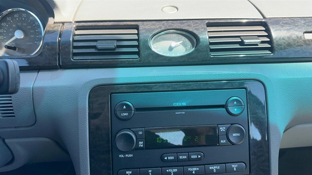 Mercury Montego 4dr Sdn Premier 2WD 2007