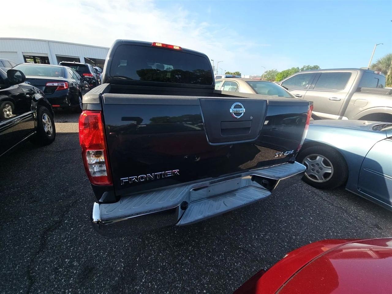 Nissan Frontier 4WD Crew Cab SWB Auto SV 2012
