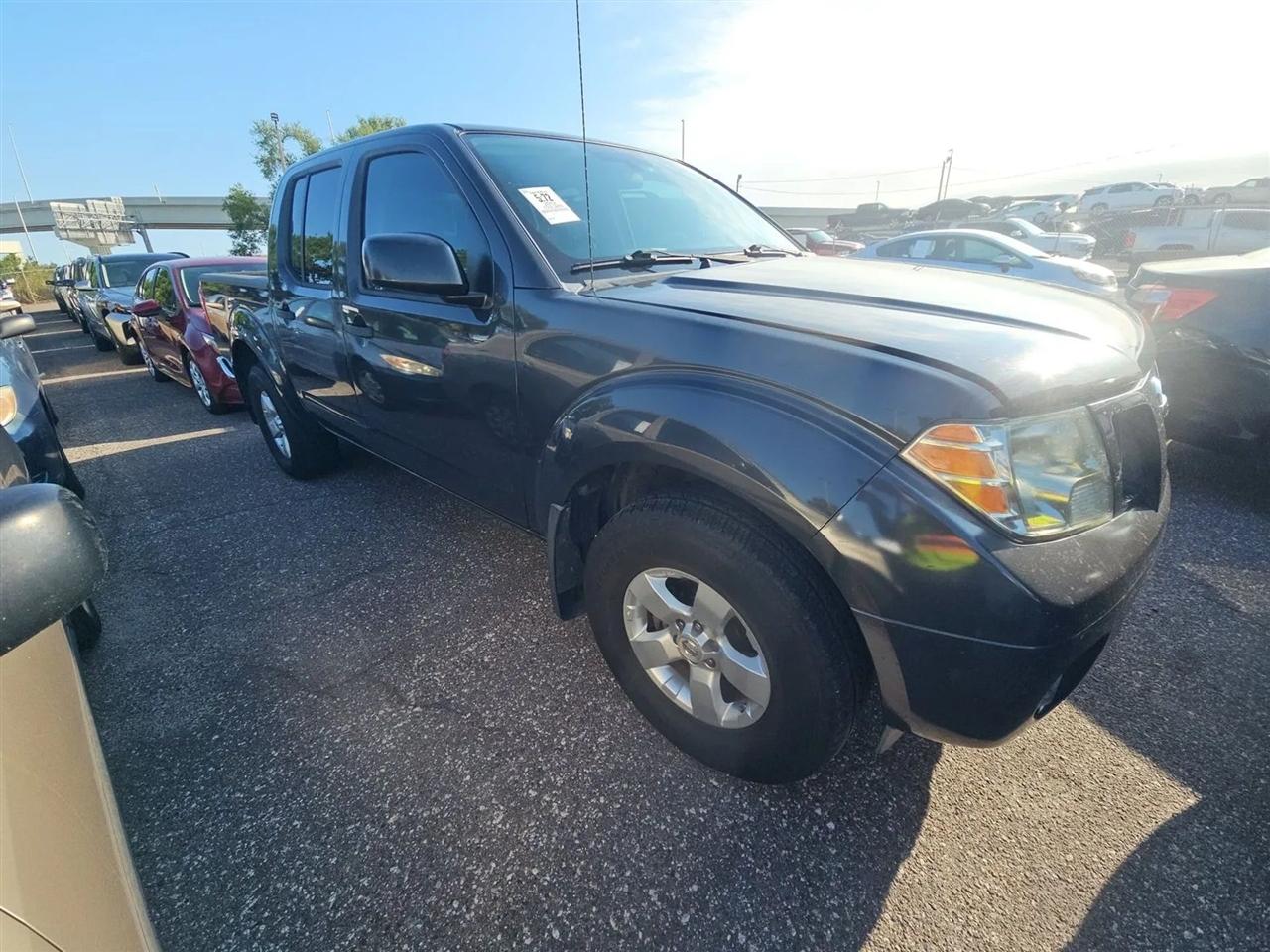 Nissan Frontier 4WD Crew Cab SWB Auto SV 2012