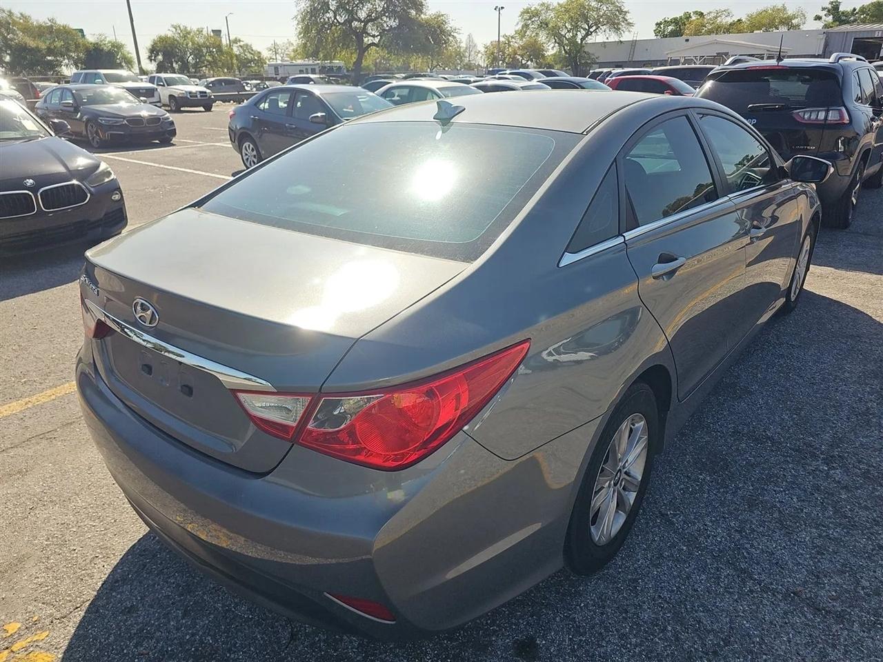 Hyundai Sonata 4dr Sdn 2.4L Auto GLS 2014