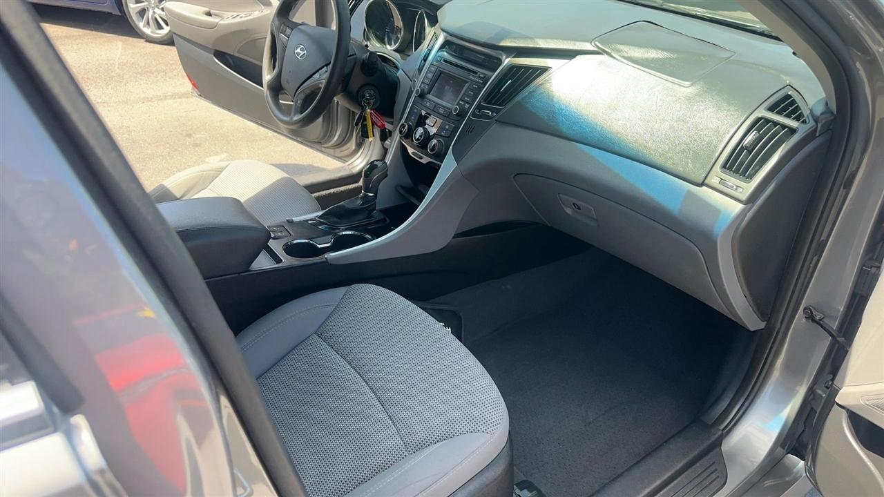 Hyundai Sonata 4dr Sdn 2.4L Auto GLS 2014