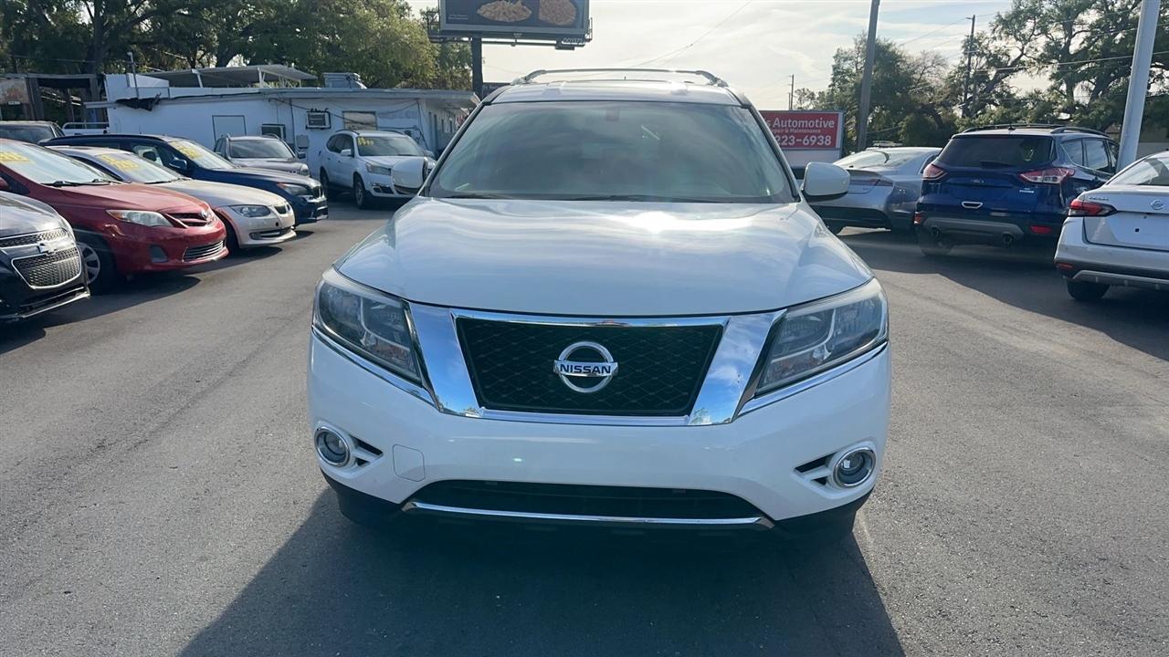 Nissan Pathfinder 2WD 4dr SV 2015