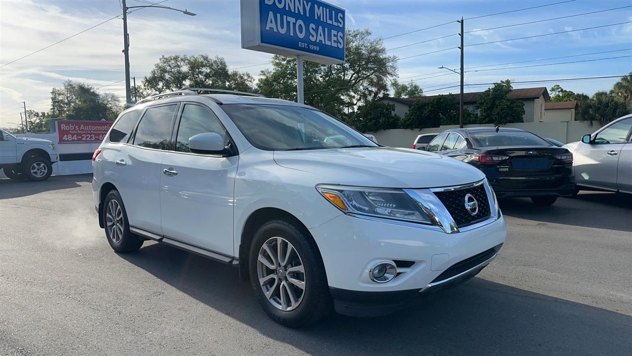 Nissan Pathfinder 2WD 4dr SV 2015