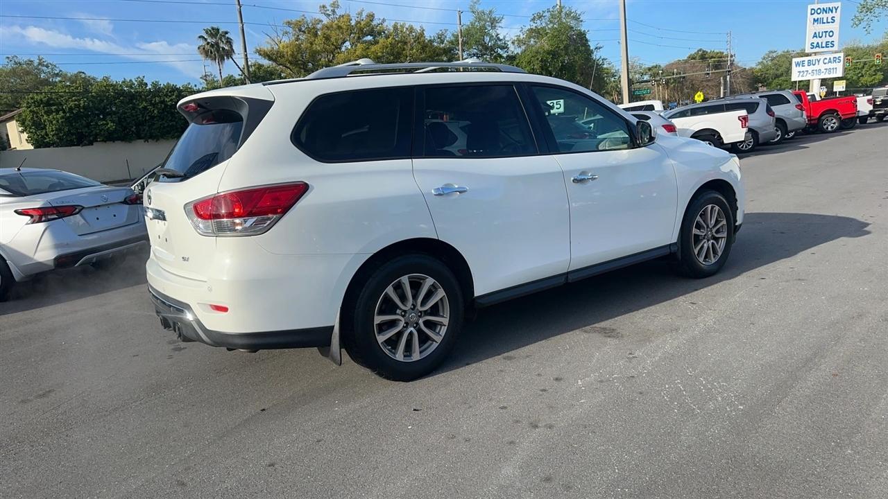 Nissan Pathfinder 2WD 4dr SV 2015