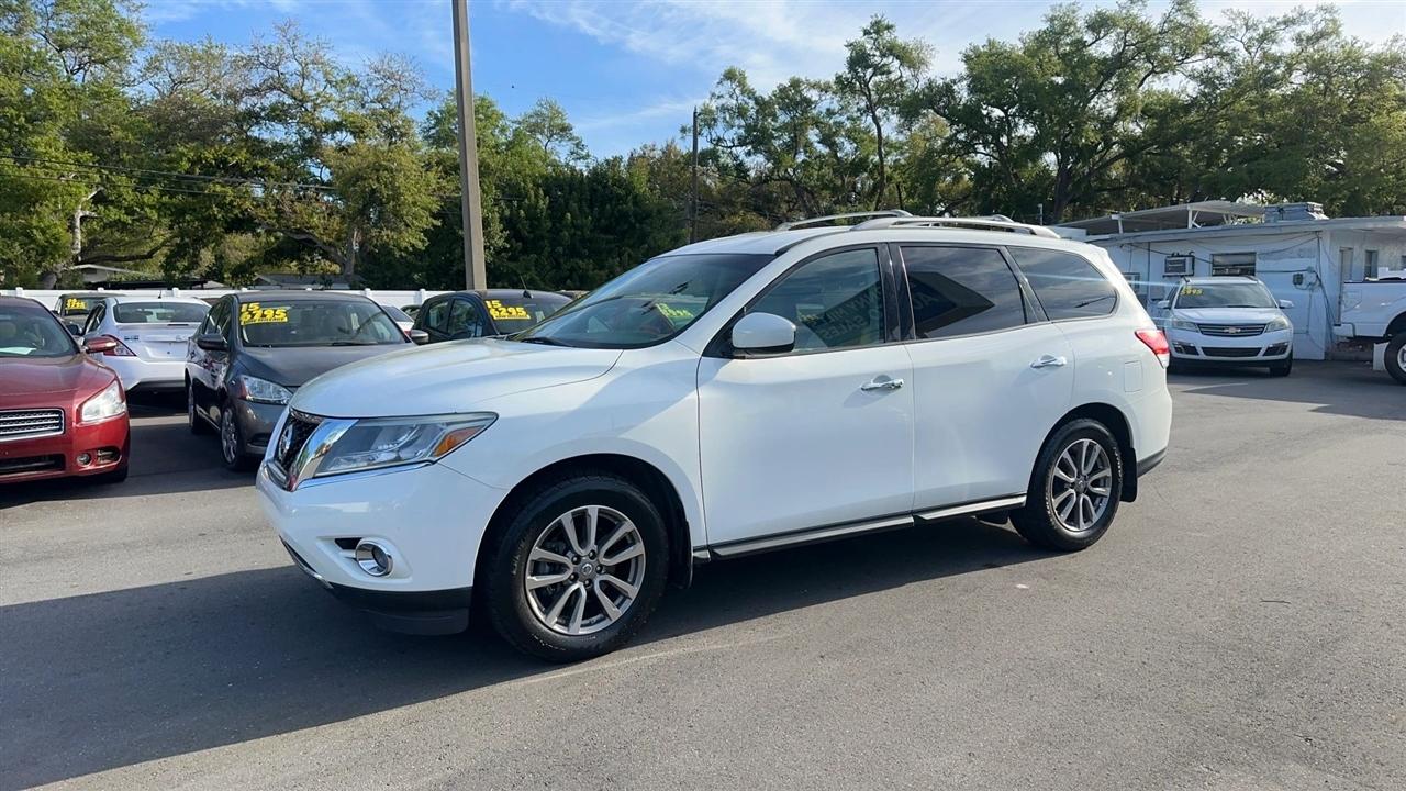 Nissan Pathfinder 2WD 4dr SV 2015