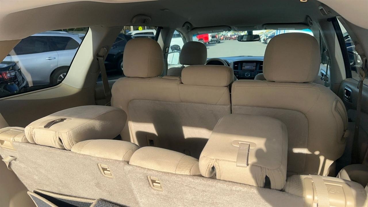 Nissan Pathfinder 2WD 4dr SV 2015