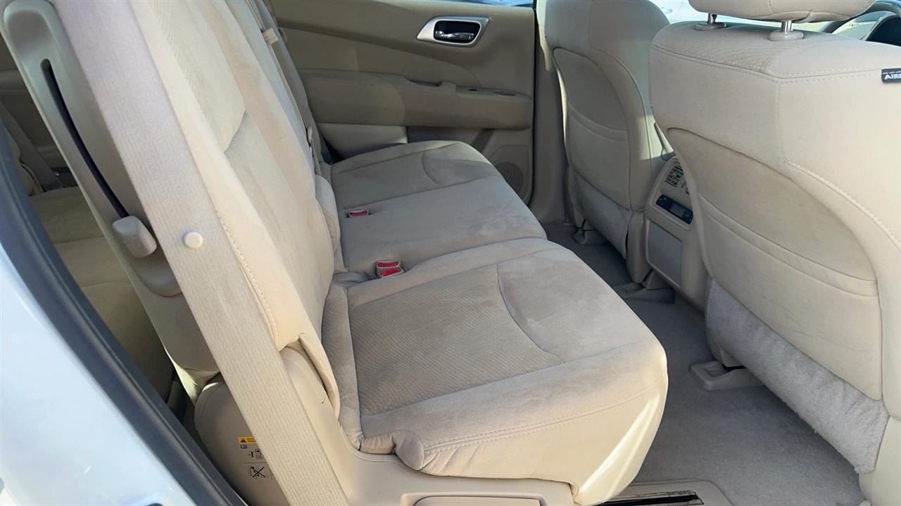 Nissan Pathfinder 2WD 4dr SV 2015