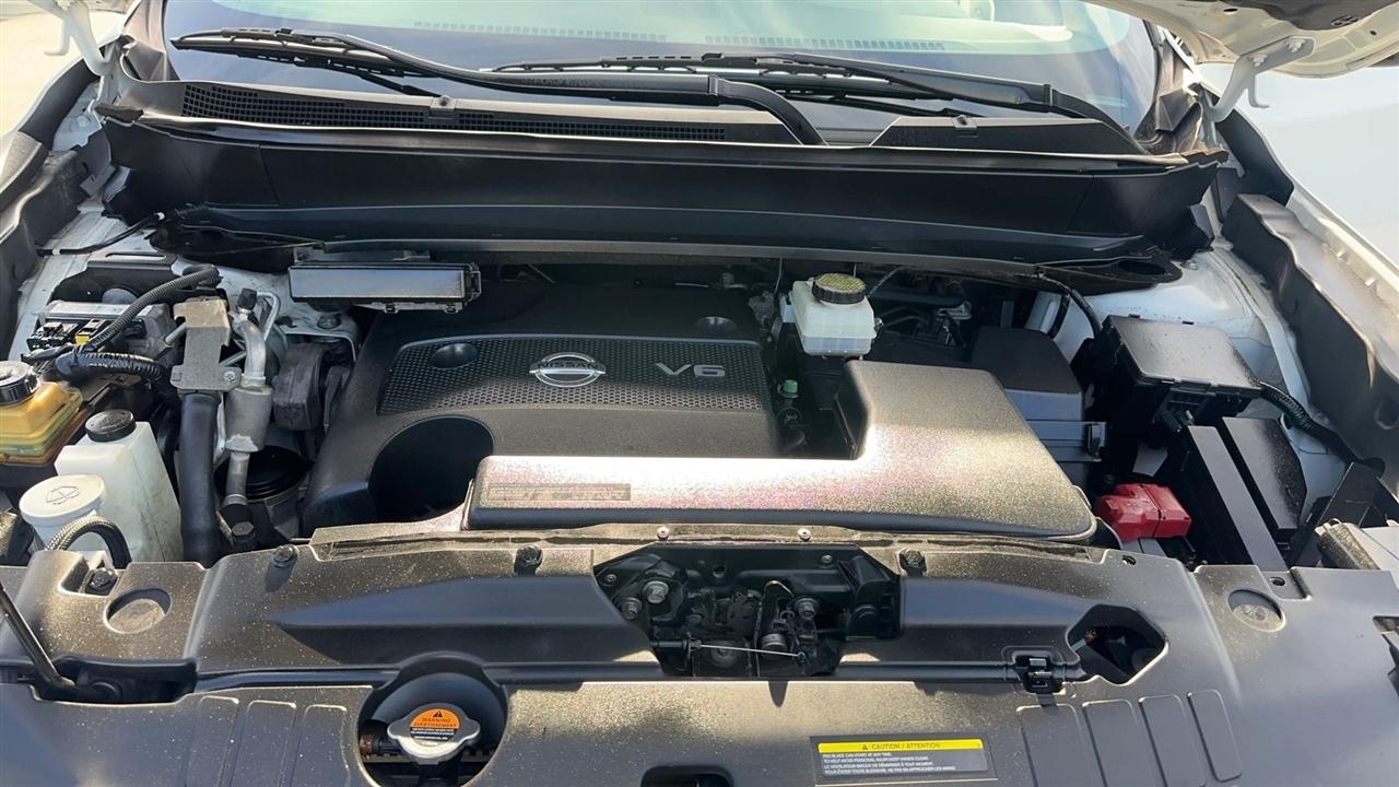 Nissan Pathfinder 2WD 4dr SV 2015