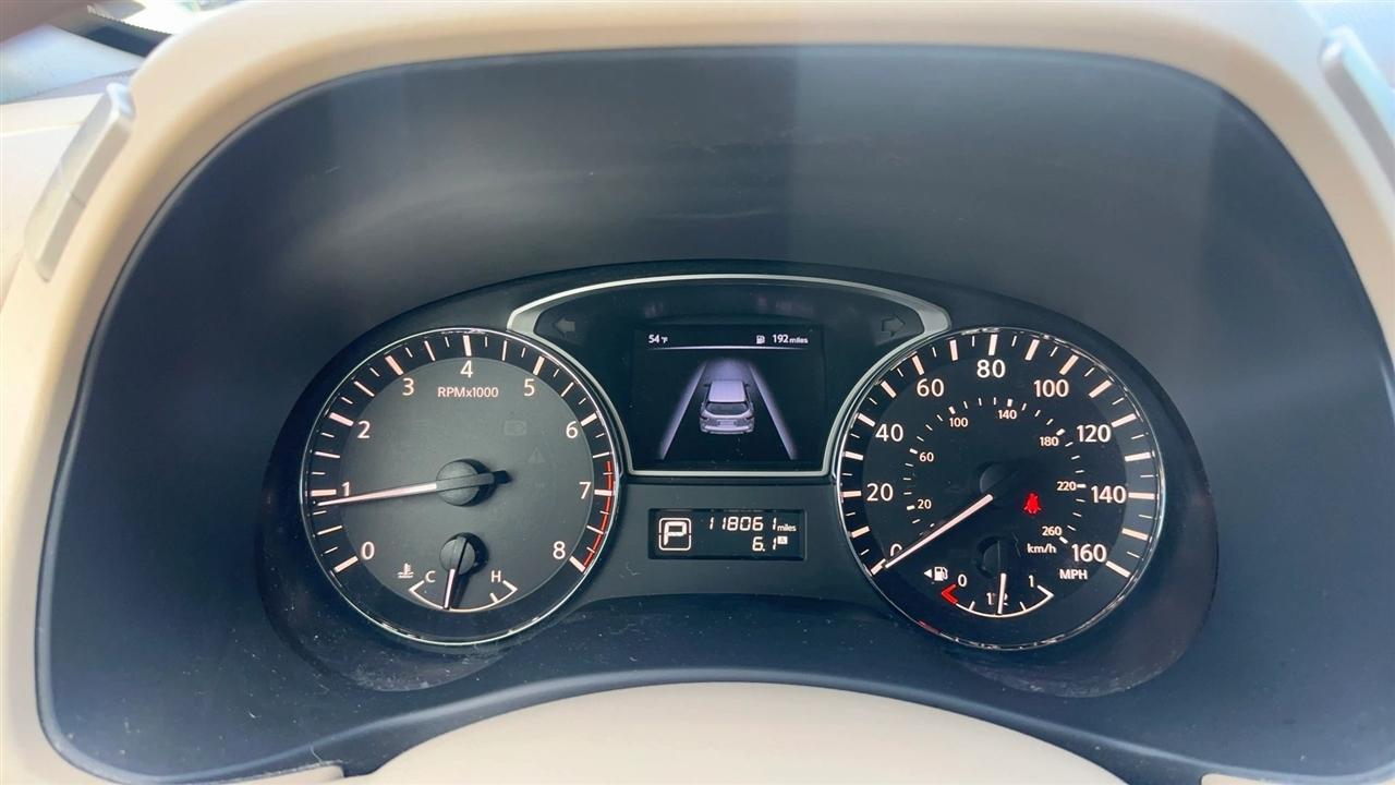 Nissan Pathfinder 2WD 4dr SV 2015