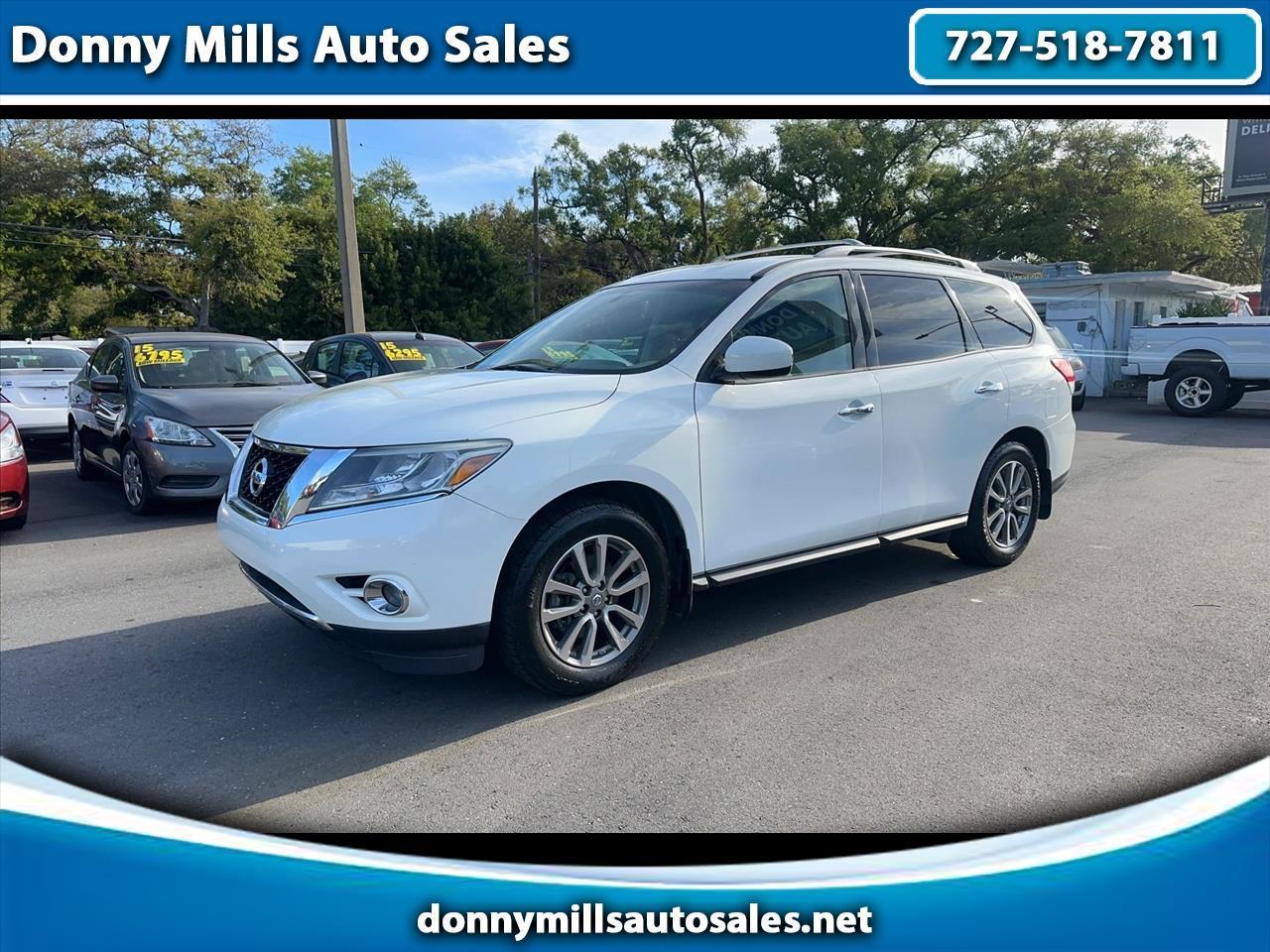 Nissan Pathfinder 2WD 4dr SV 2015