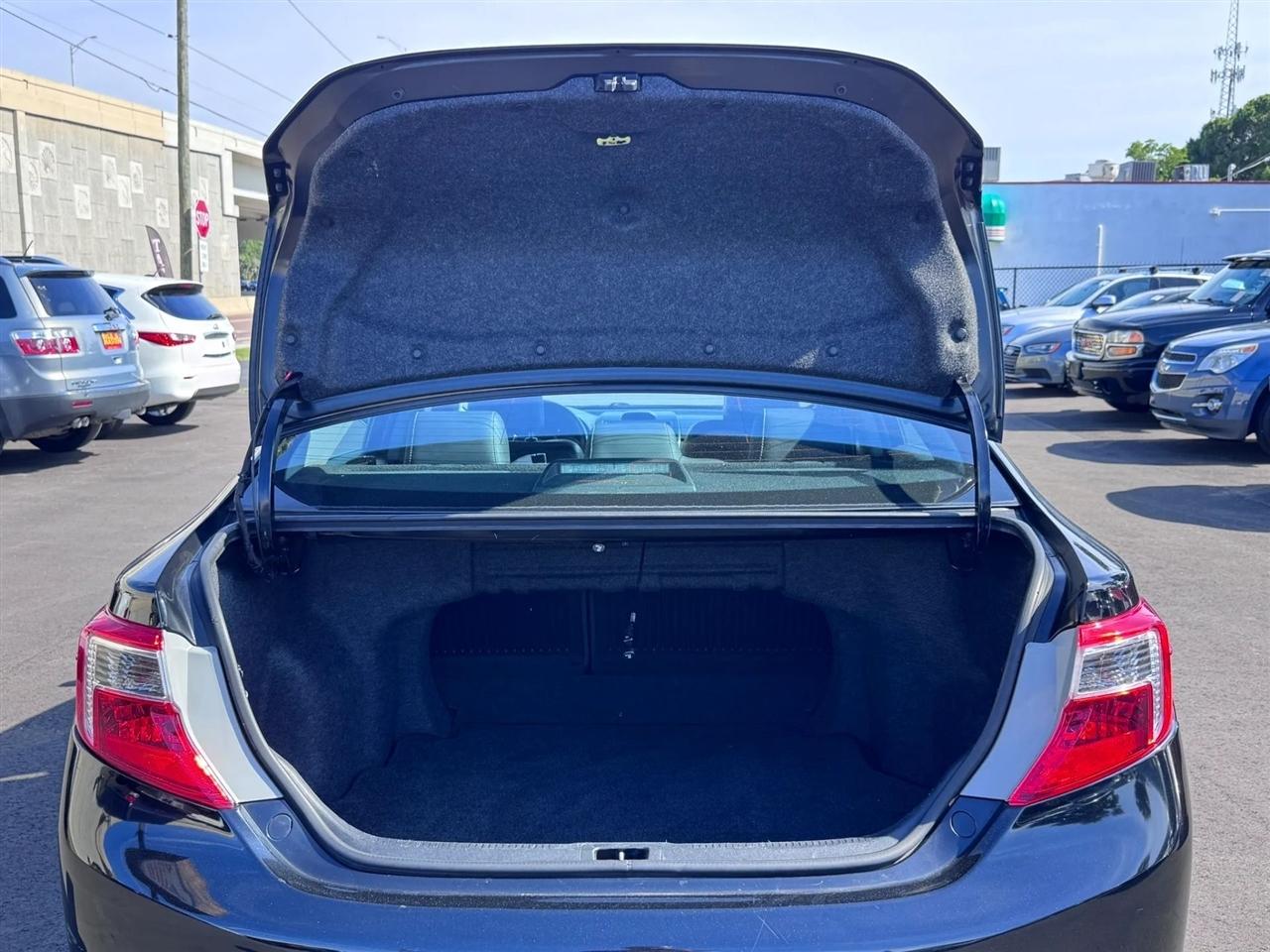 Toyota Camry 4dr Sdn I4 Auto SE Sport Limited Edition (Natl) 2012