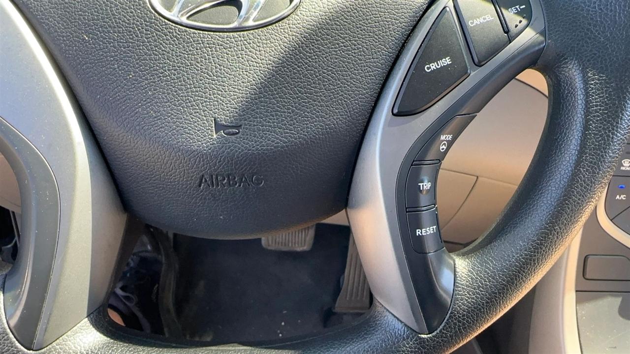 Hyundai Elantra 4dr Sdn Auto SE (Ulsan Plant) 2014
