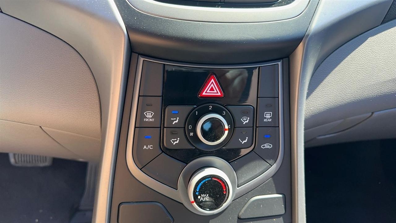 Hyundai Elantra 4dr Sdn Auto SE (Ulsan Plant) 2014