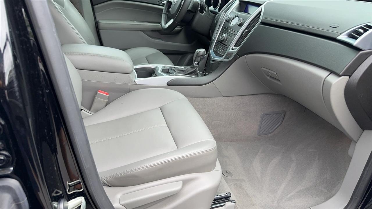 Cadillac SRX FWD 4dr Base 2012