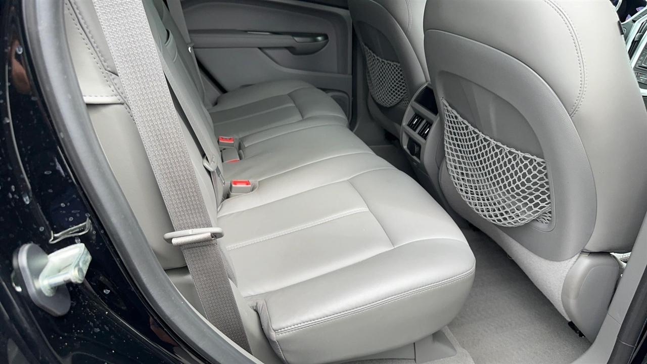 Cadillac SRX FWD 4dr Base 2012