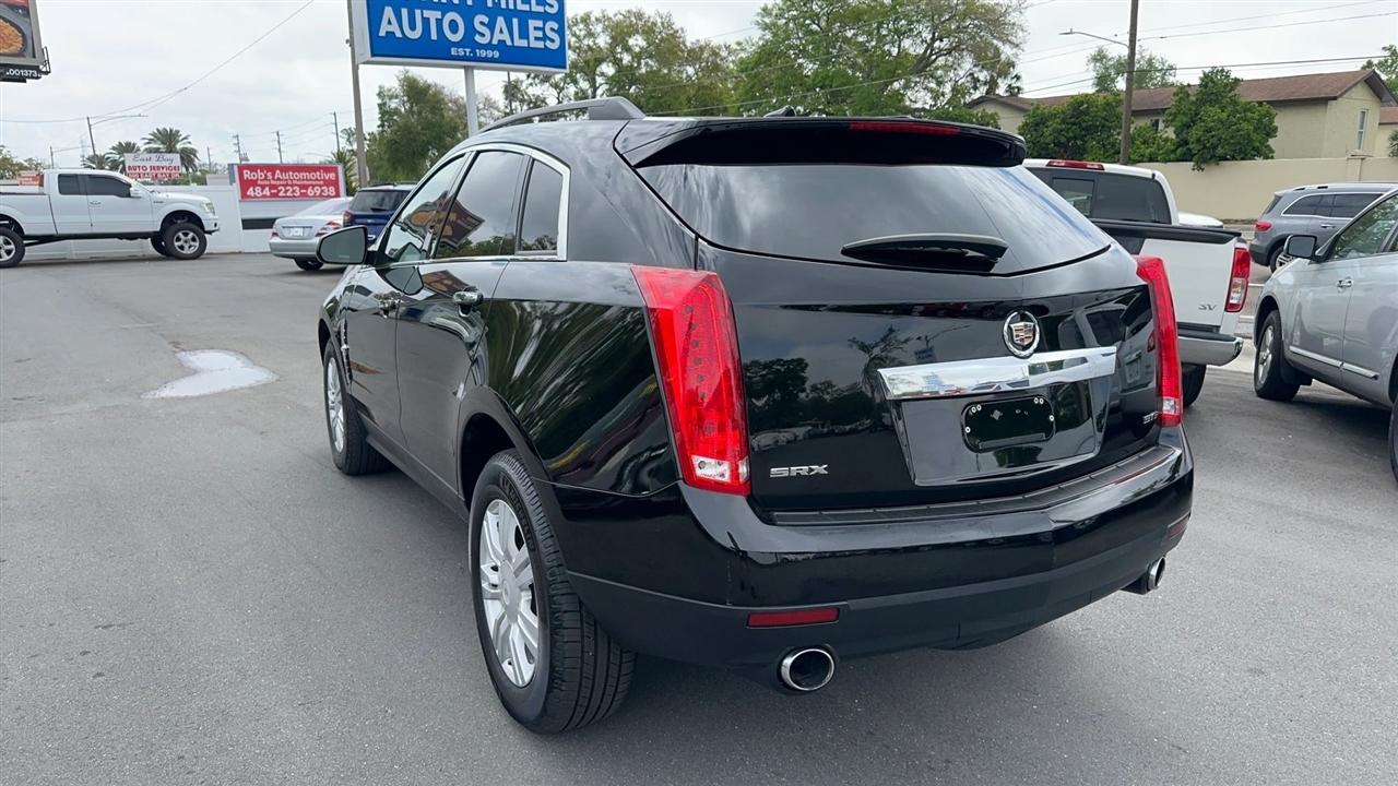 Cadillac SRX FWD 4dr Base 2012