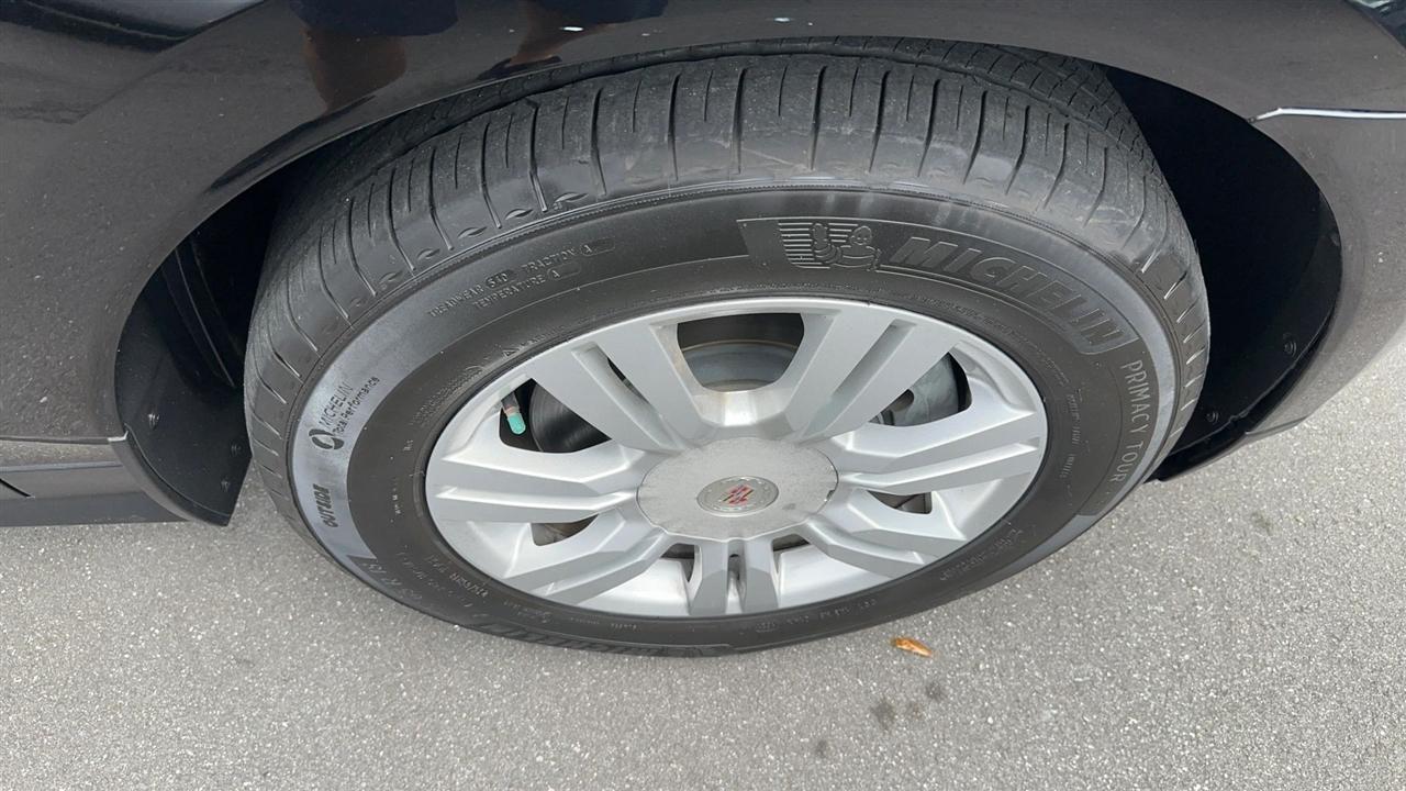 Cadillac SRX FWD 4dr Base 2012