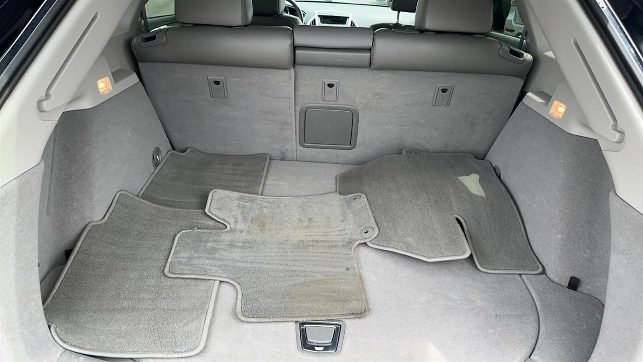 Cadillac SRX FWD 4dr Base 2012