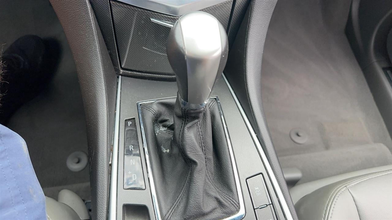 Cadillac SRX FWD 4dr Base 2012