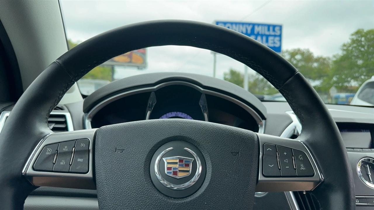 Cadillac SRX FWD 4dr Base 2012