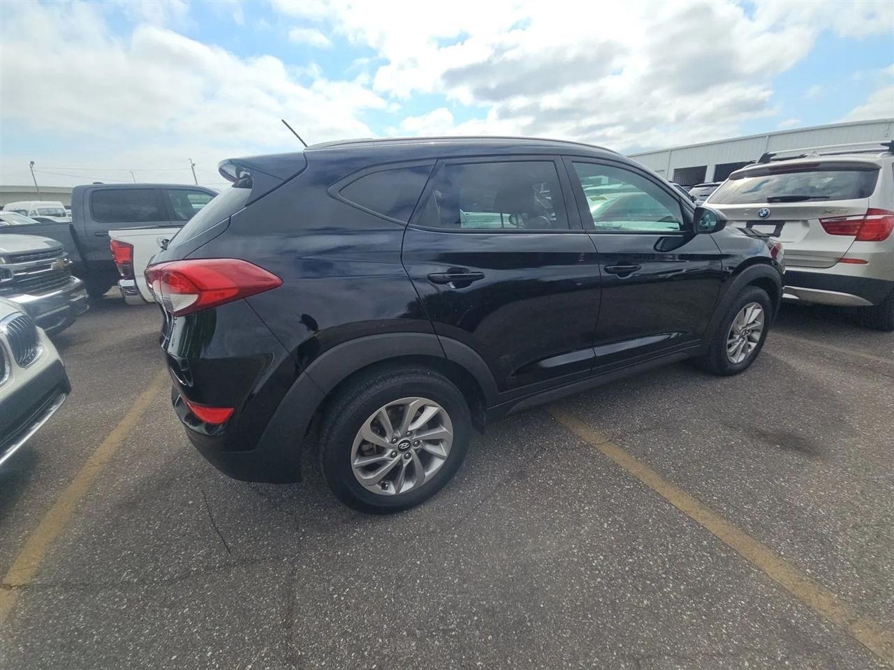 Hyundai Tucson FWD 4dr SE 2016
