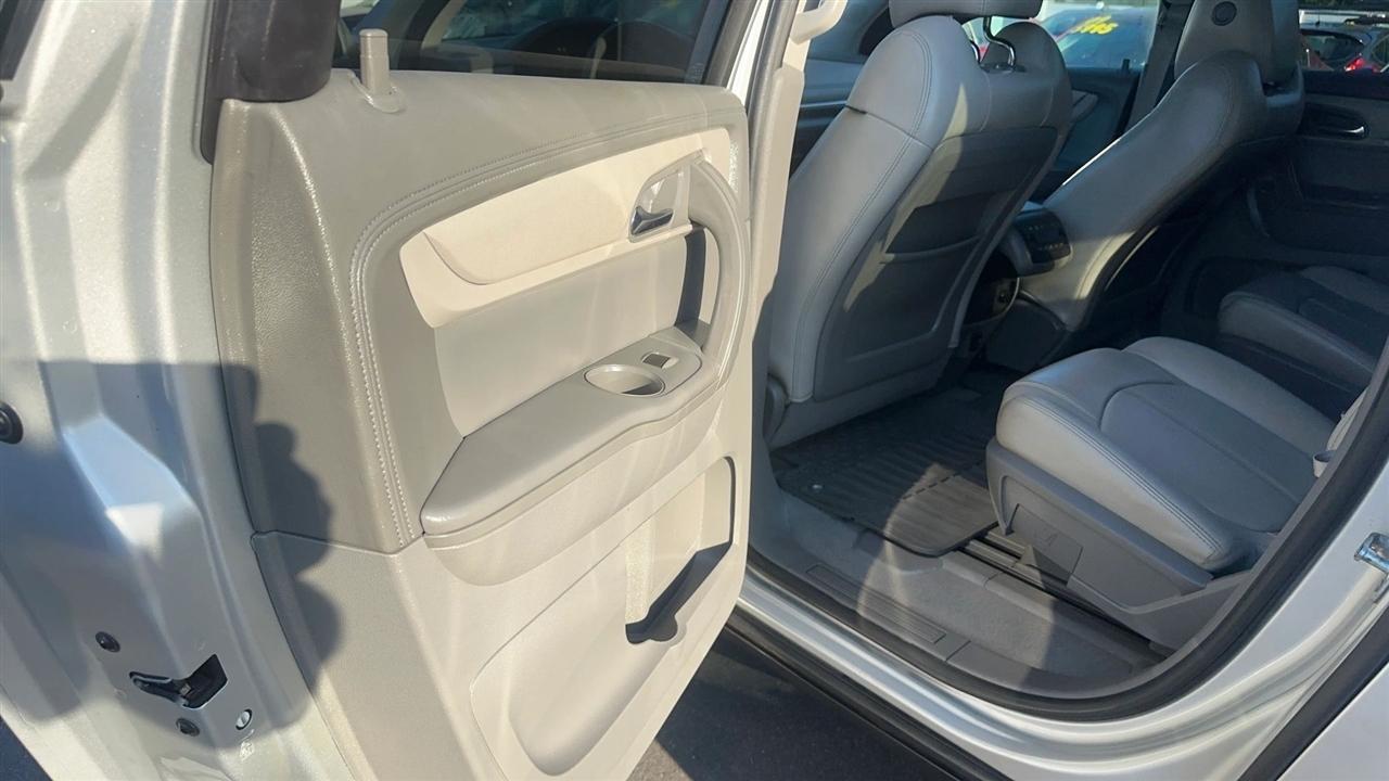 Chevrolet Traverse FWD 4dr LT w/2LT 2017