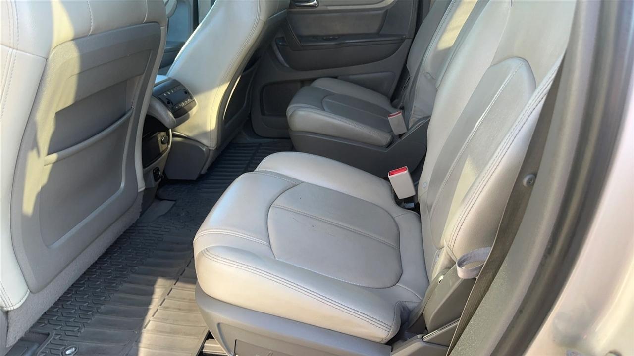 Chevrolet Traverse FWD 4dr LT w/2LT 2017