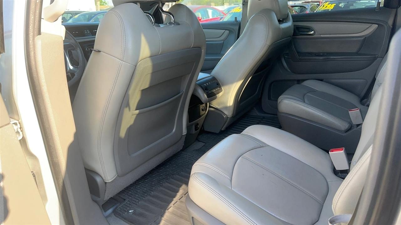Chevrolet Traverse FWD 4dr LT w/2LT 2017
