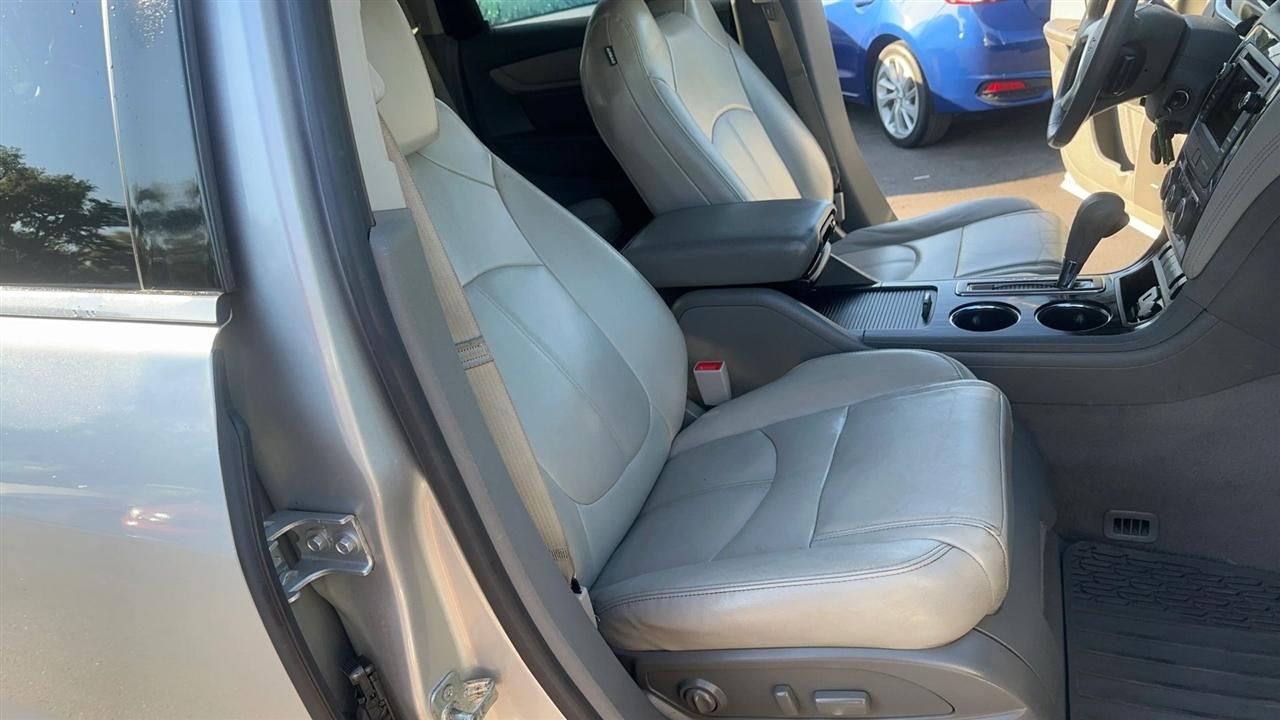 Chevrolet Traverse FWD 4dr LT w/2LT 2017