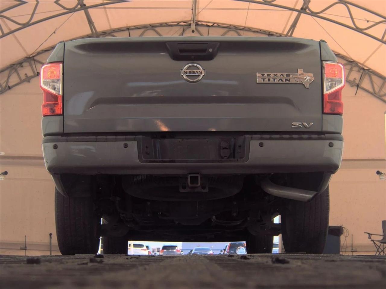 Nissan Titan 4x2 Crew Cab SV 2017