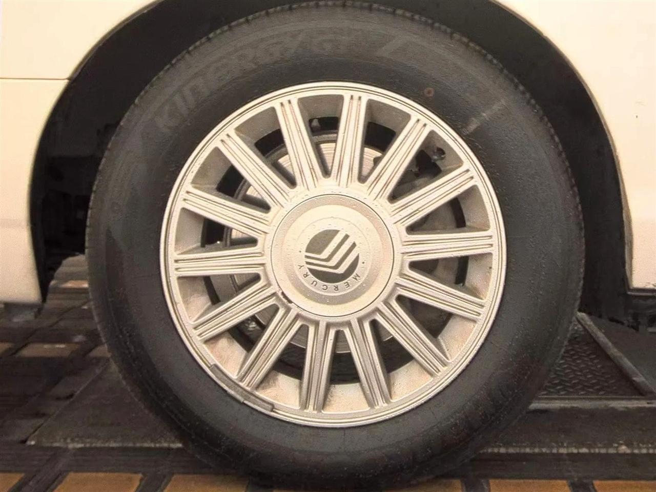 Mercury Grand Marquis 4dr Sdn LS 2011