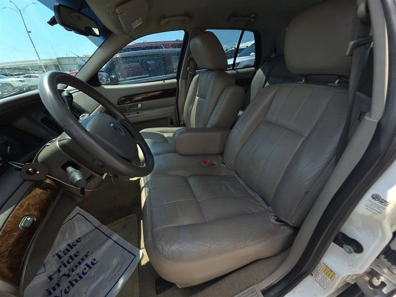 Mercury Grand Marquis 4dr Sdn LS 2011