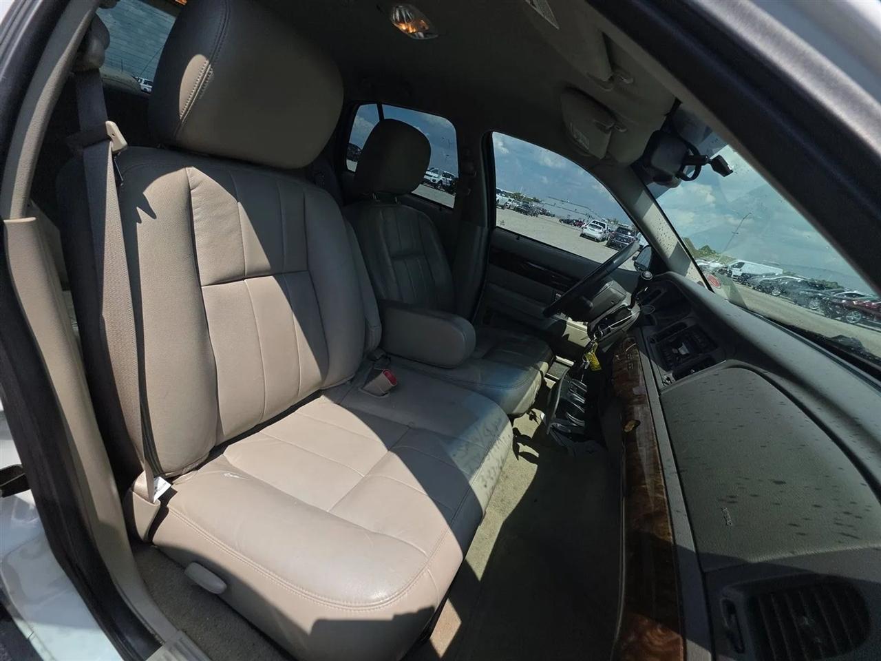 Mercury Grand Marquis 4dr Sdn LS 2011