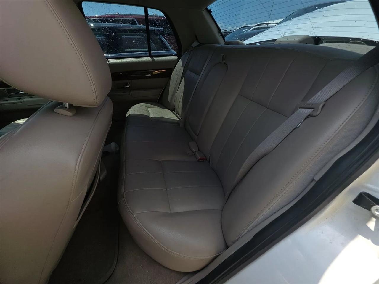 Mercury Grand Marquis 4dr Sdn LS 2011