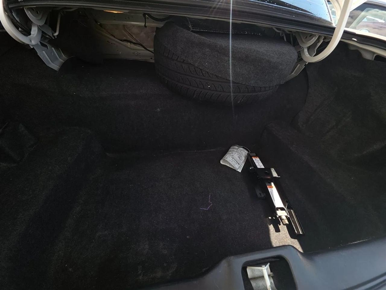 Mercury Grand Marquis 4dr Sdn LS 2011