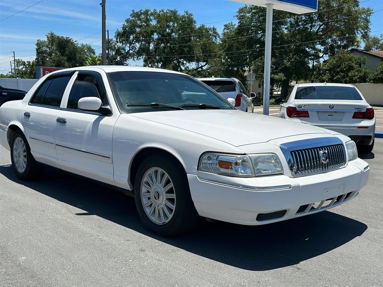 Mercury Grand Marquis 4dr Sdn LS 2011