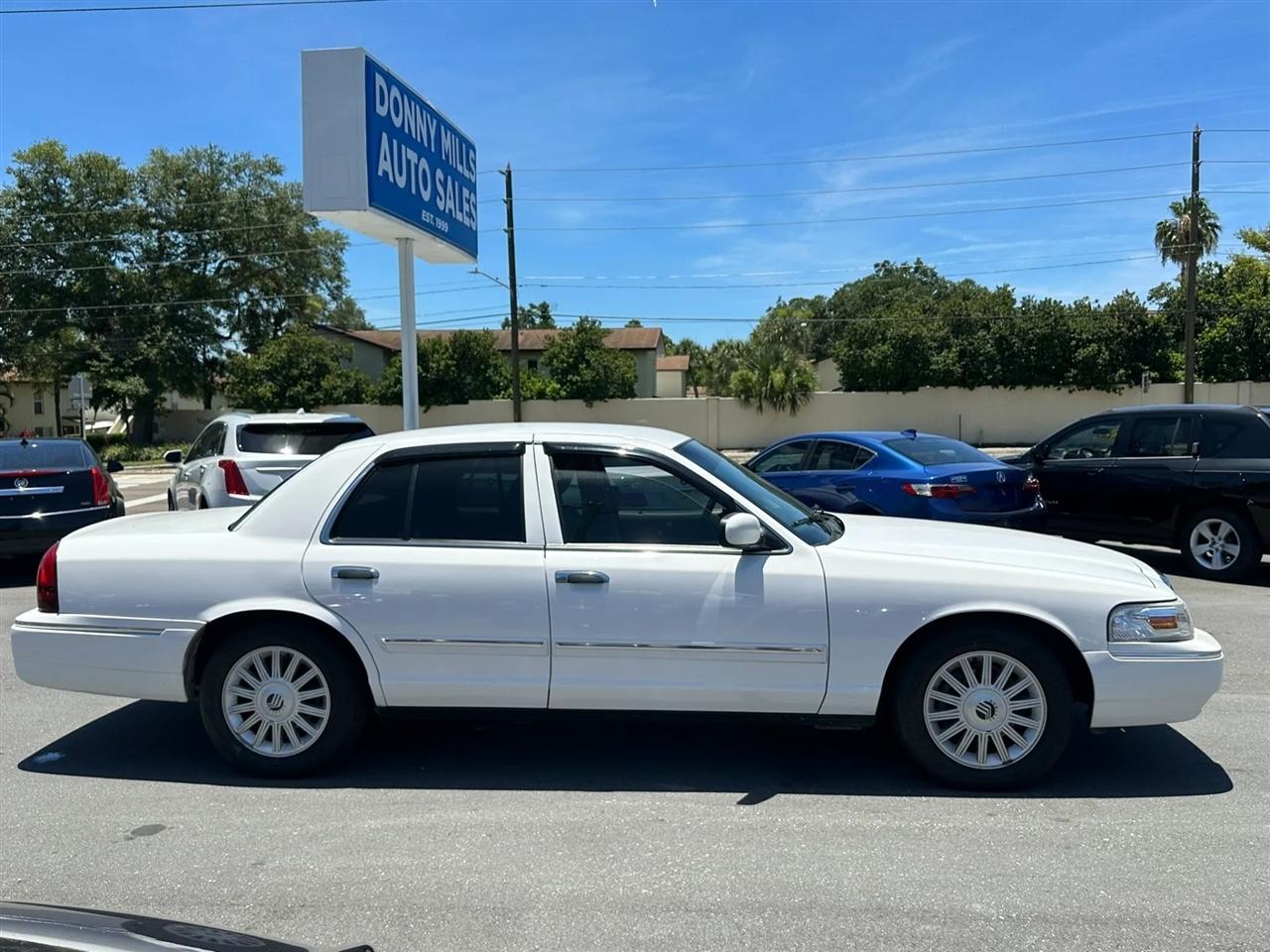 Mercury Grand Marquis 4dr Sdn LS 2011