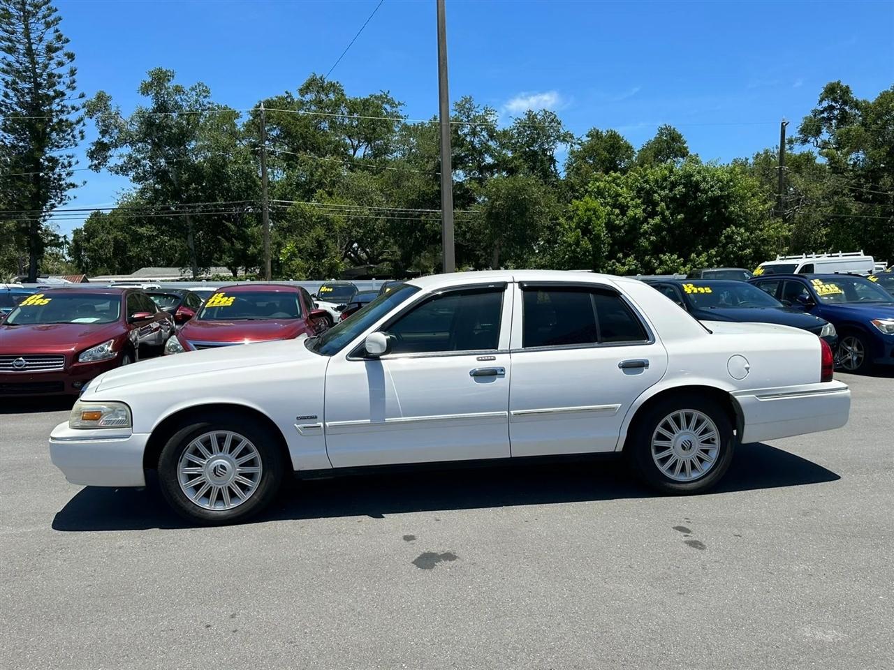 Mercury Grand Marquis 4dr Sdn LS 2011