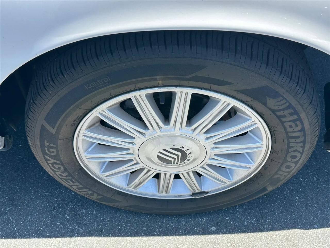 Mercury Grand Marquis 4dr Sdn LS 2011