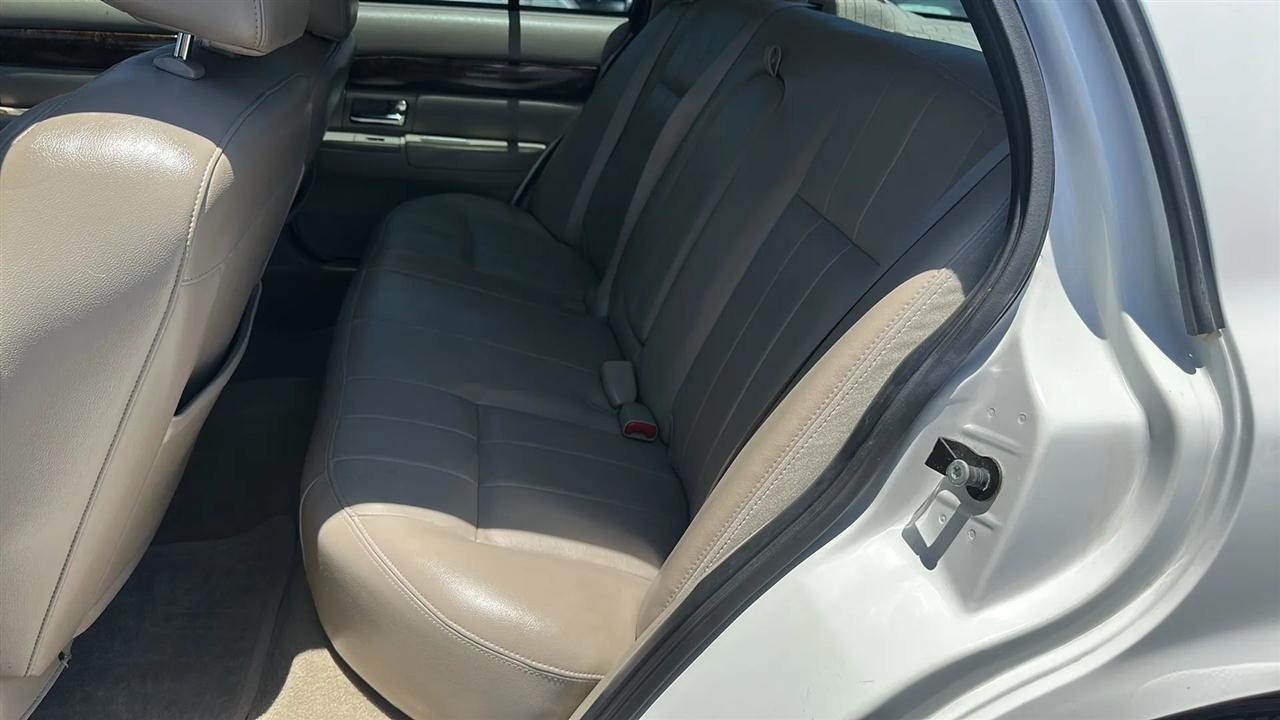 Mercury Grand Marquis 4dr Sdn LS 2011