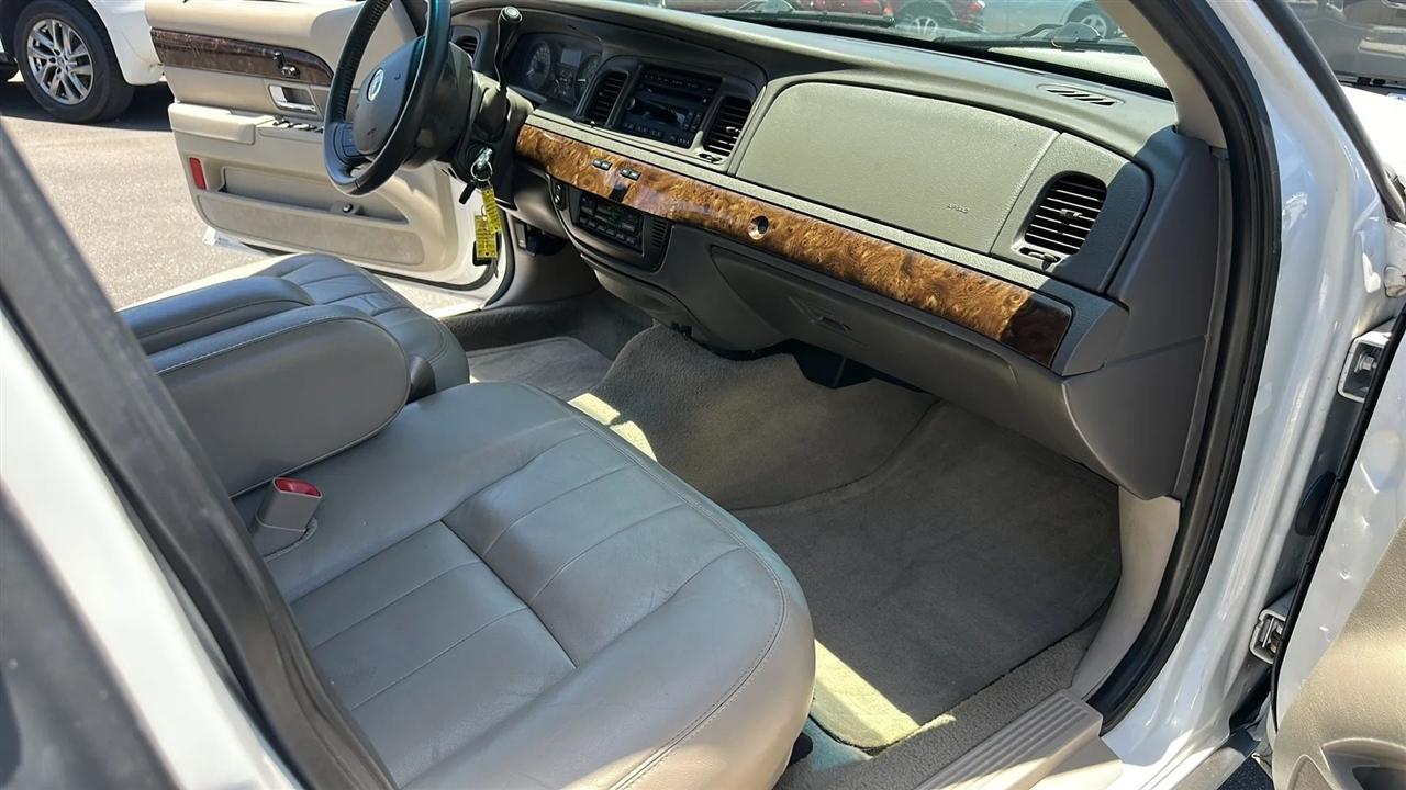 Mercury Grand Marquis 4dr Sdn LS 2011