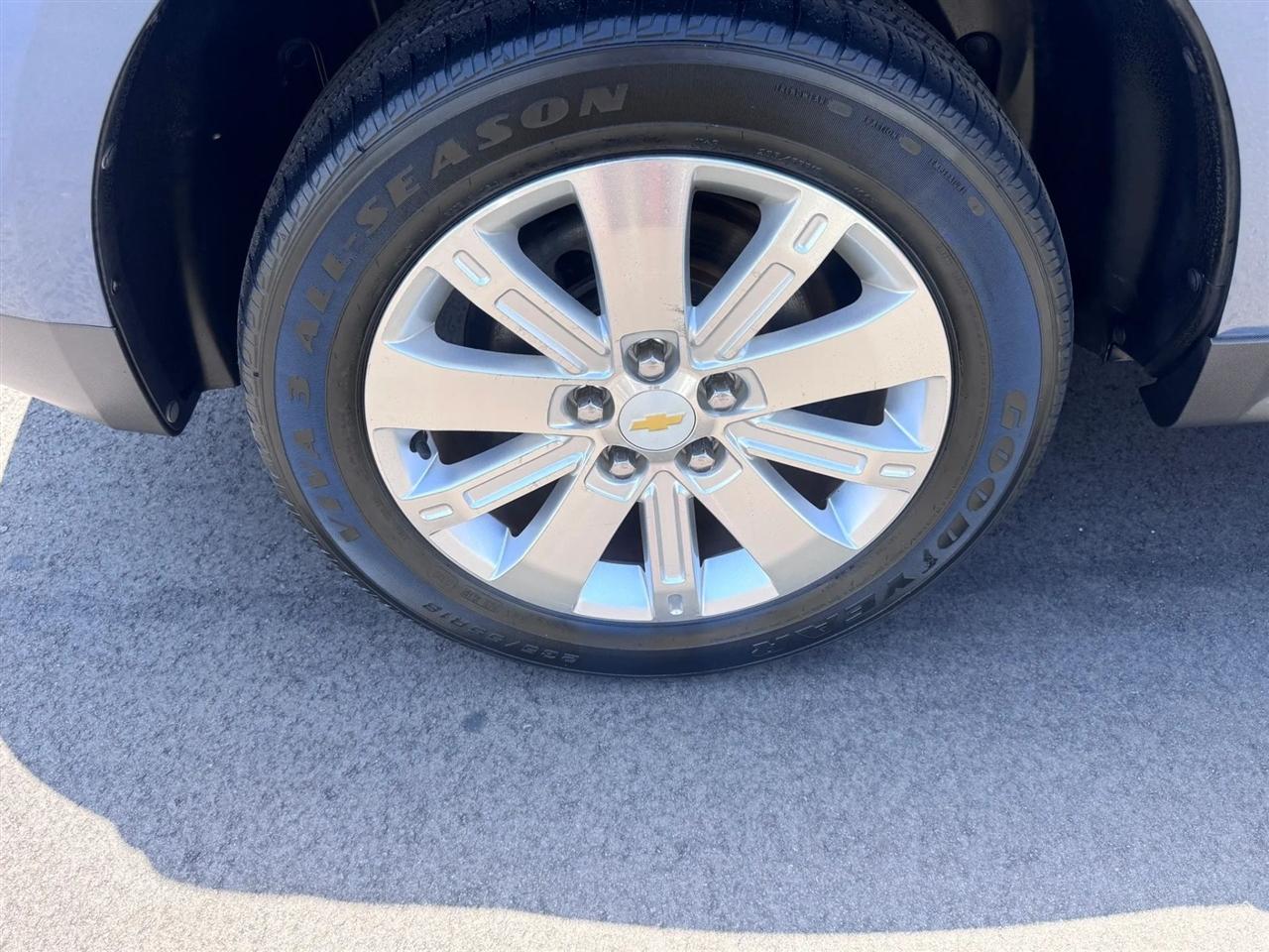 Chevrolet Equinox FWD 4dr LTZ 2011