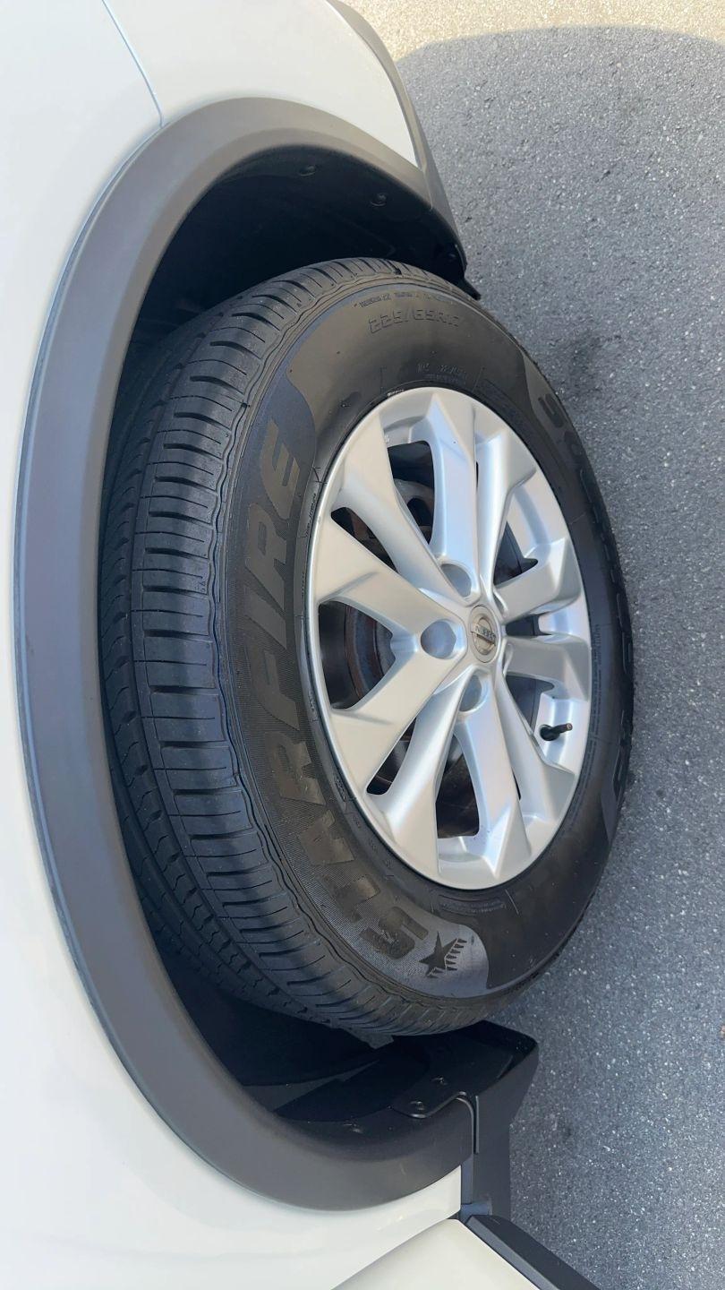 Nissan Rogue FWD 4dr SV 2016