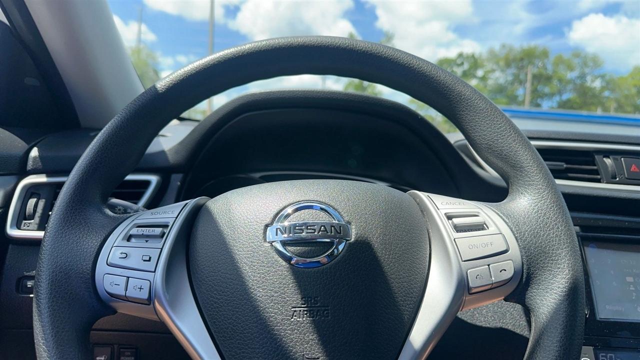 Nissan Rogue FWD 4dr SV 2016