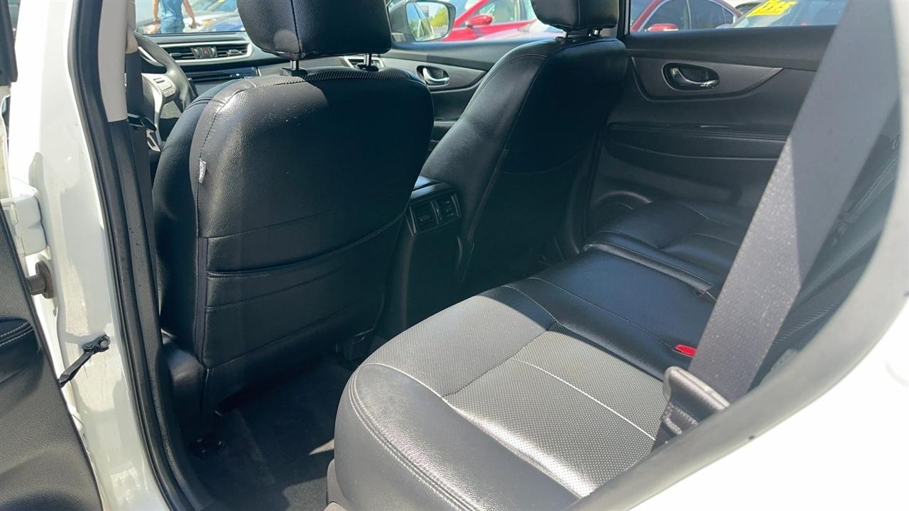 Nissan Rogue FWD 4dr SV 2016