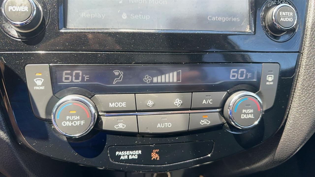 Nissan Rogue FWD 4dr SV 2016