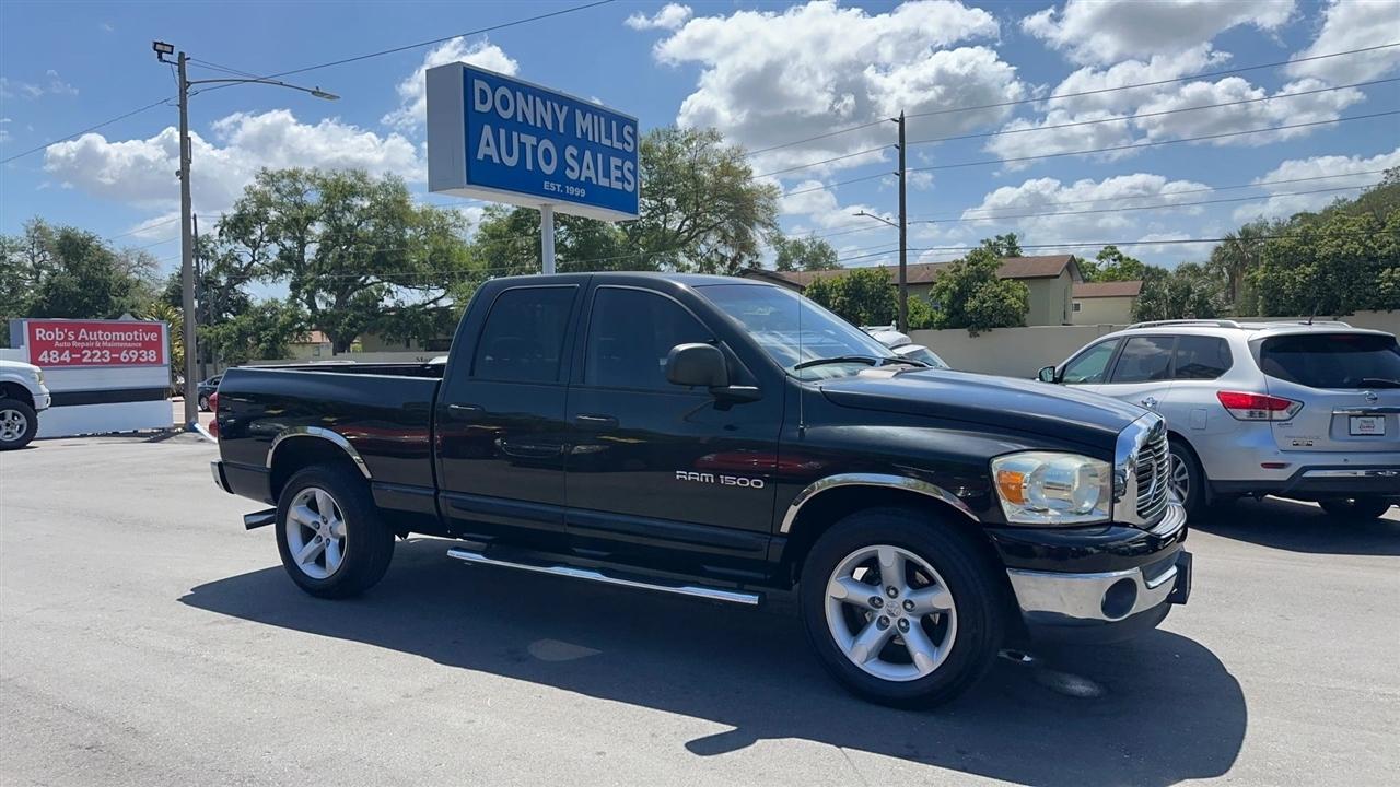 Dodge Ram 1500 2WD Quad Cab 140.5" SLT 2007