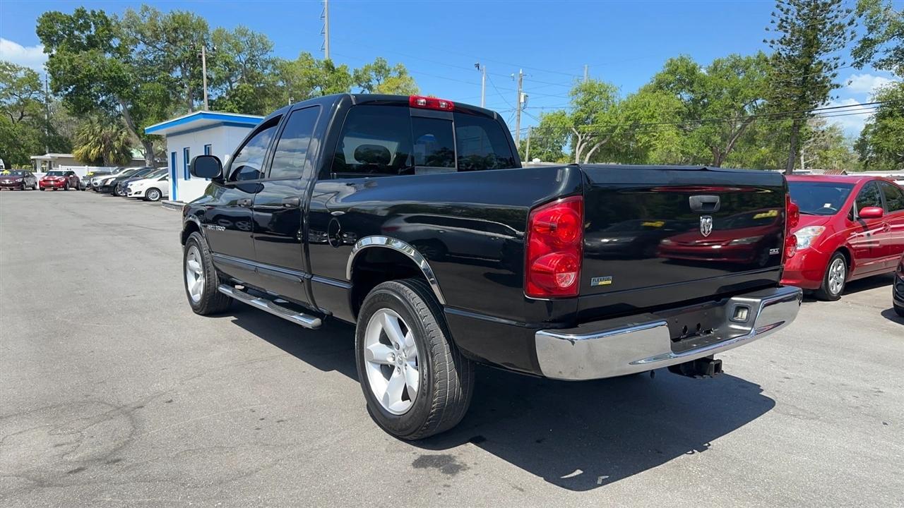 Dodge Ram 1500 2WD Quad Cab 140.5" SLT 2007