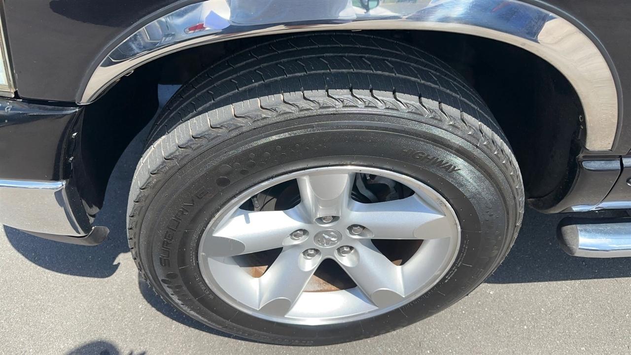 Dodge Ram 1500 2WD Quad Cab 140.5" SLT 2007