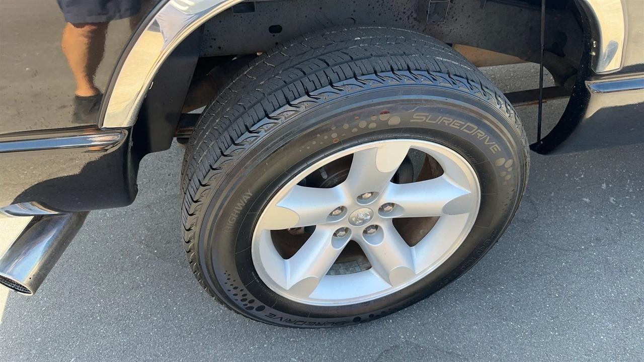 Dodge Ram 1500 2WD Quad Cab 140.5" SLT 2007